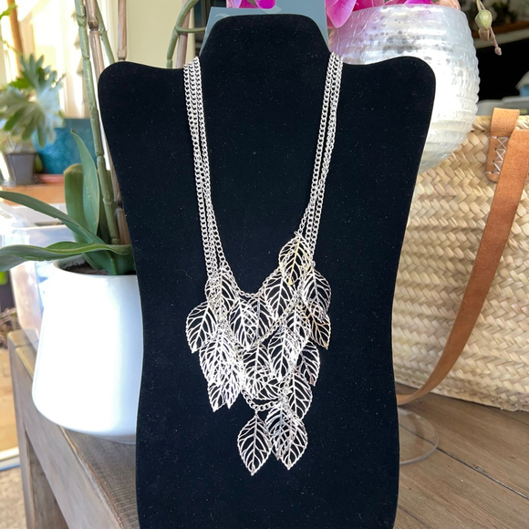 Statement - Picture 2 of 7